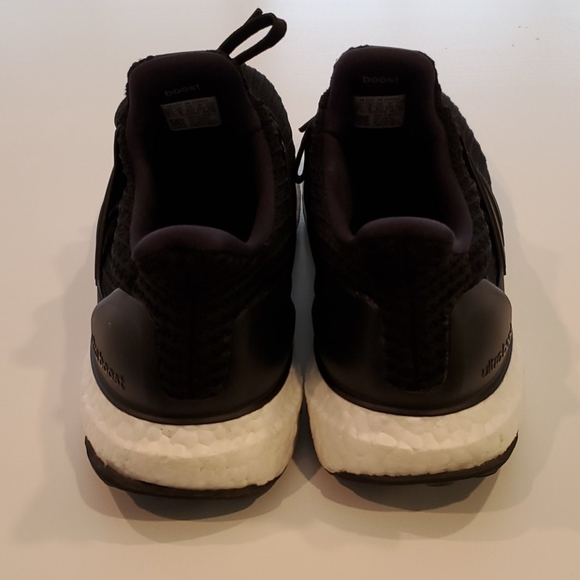 Adidas Ultra boost 9.5 - Picture 5 of 6